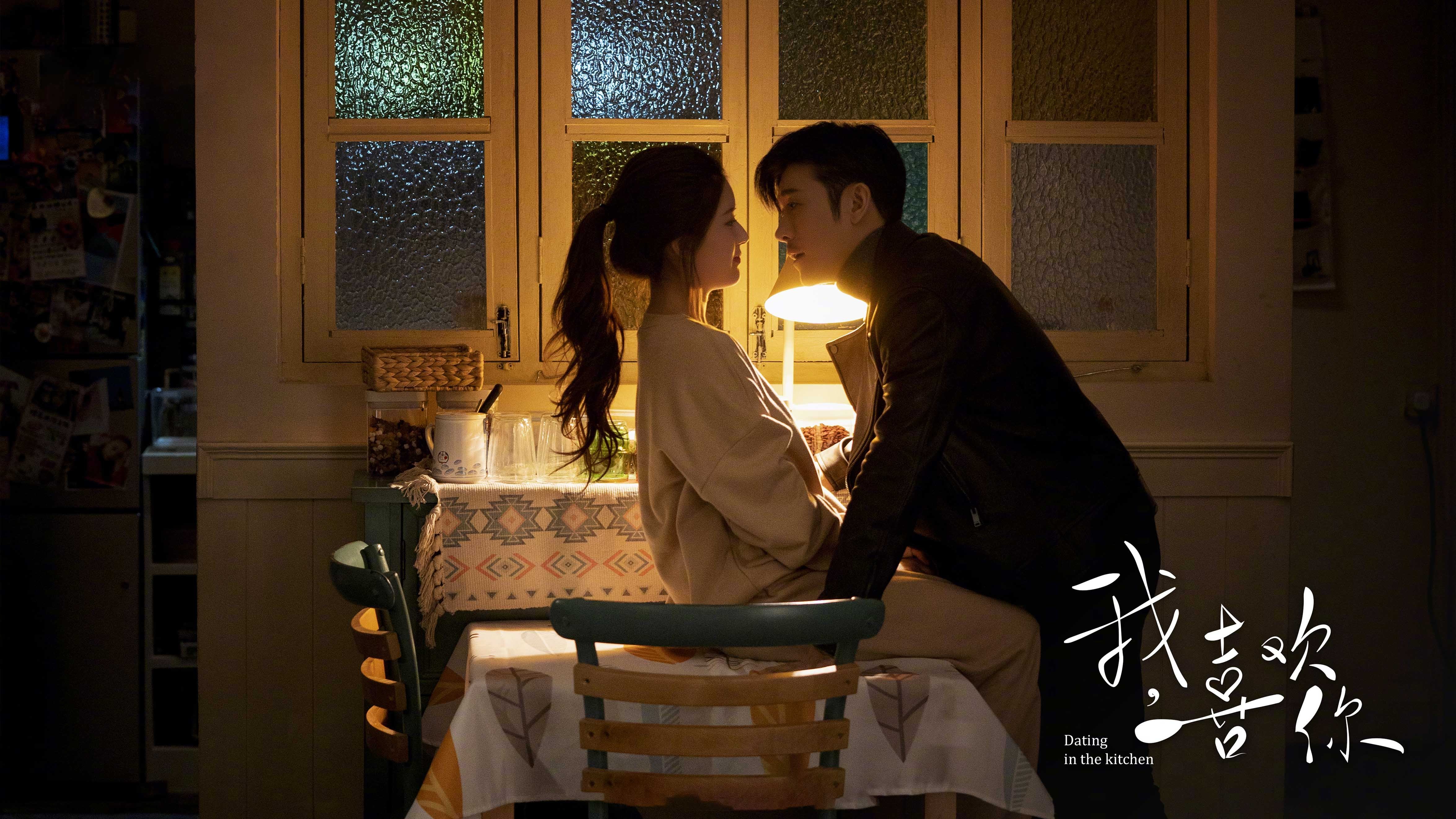 爱游戏平台-切尔西中后场紧逼有效限制对手发挥，切尔西中场球员