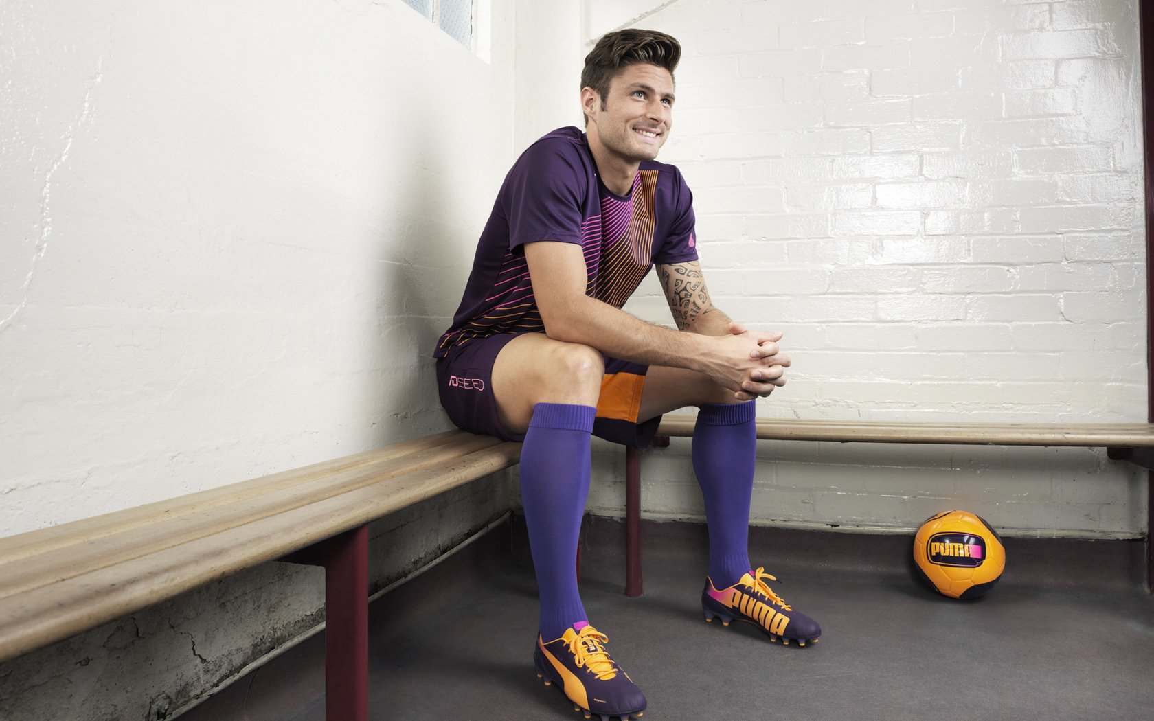 爱游戏官方入口-中国足球产业政策持续优化，激发市场活力，中国足球产业链